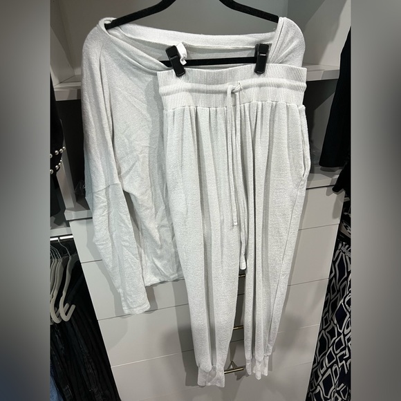 Elan matching set soft sparkle knit - Picture 1 of 3